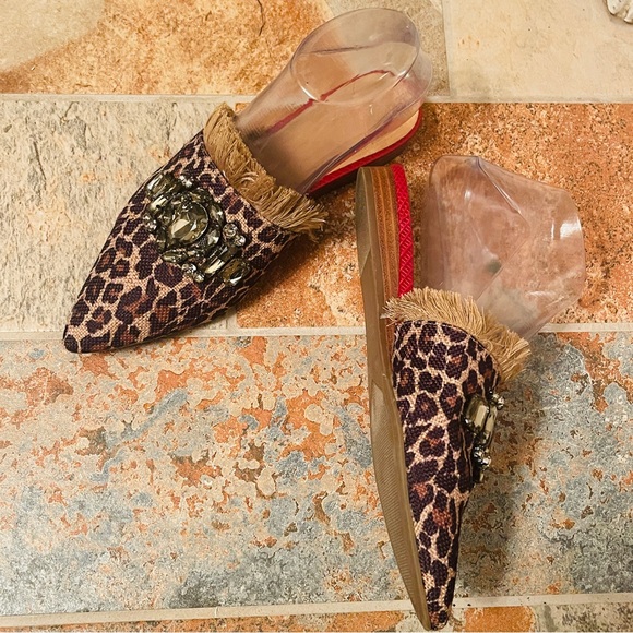 🐆Fabulous RARE Leopard Rhinestone & Fringe Flat Slides by Crown Vintage! - Picture 5 of 16